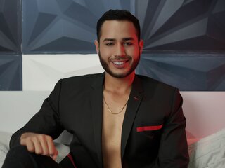 Adult private online AaronMendez